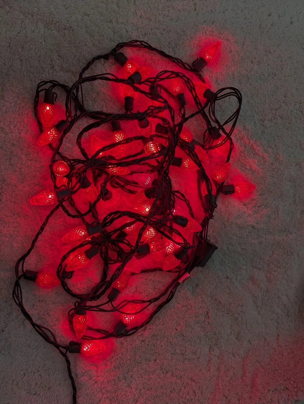 LED Christmas Lights Strawberry 50CT GE C6 Vintage Style Lights W Built In Clips